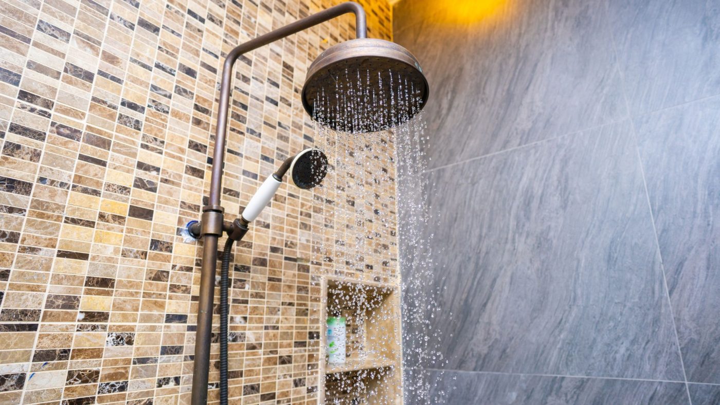 Common Shower Storage Options: Weighing The Pros And Cons 1 Common Shower Storage Options: Weighing The Pros And Cons