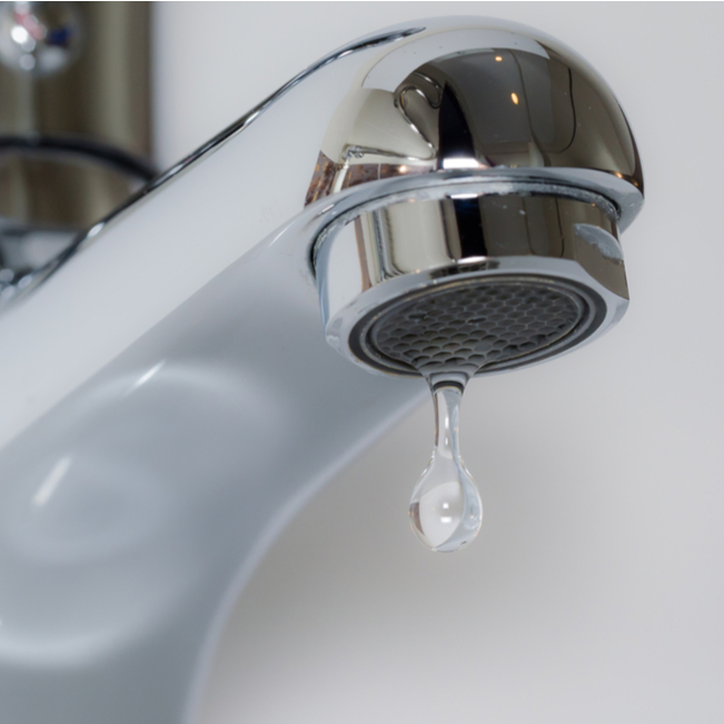 How To Conserve Water & Cut Costs In The Bathroom