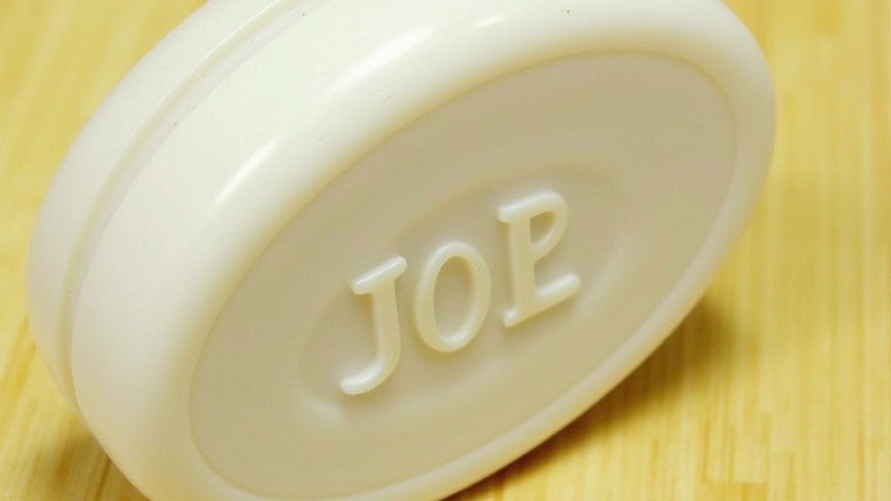 The Pros and Cons of Using Bar Soap